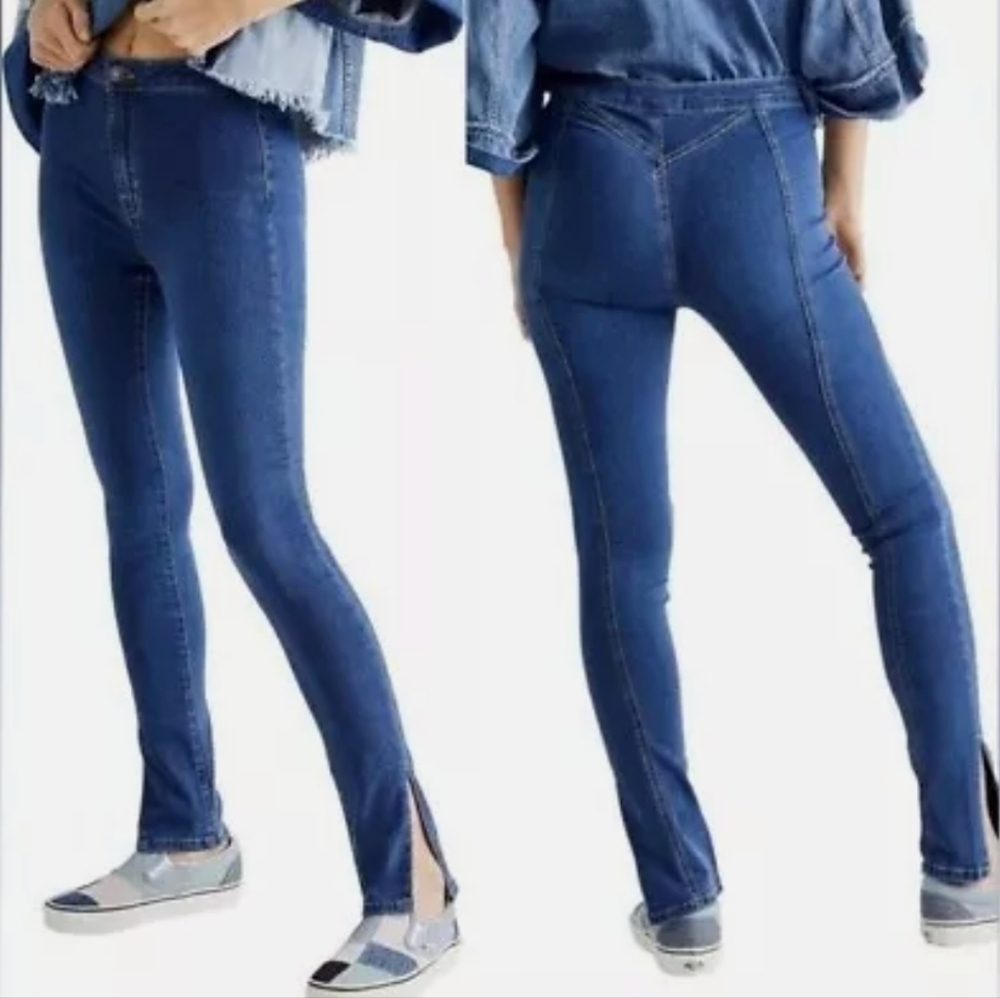 Free People Riley Stretch Skinny Jeans w/Slit